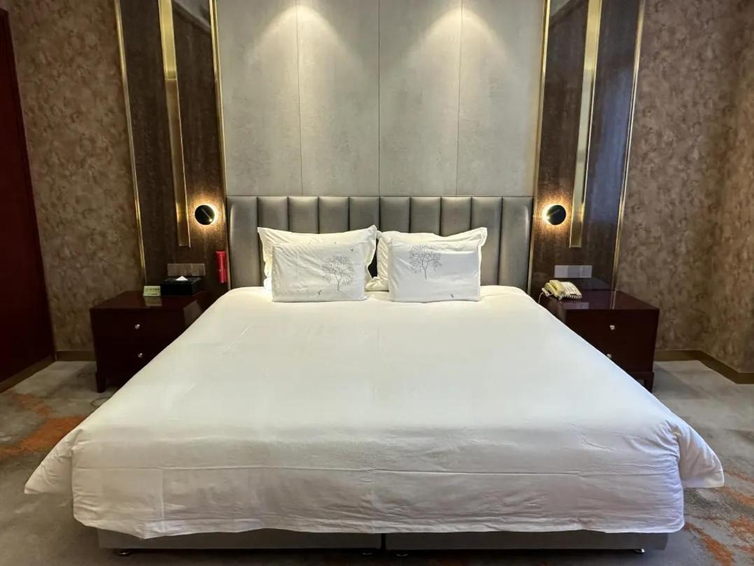 Beijing Jingyi Hotel Exteriör bild